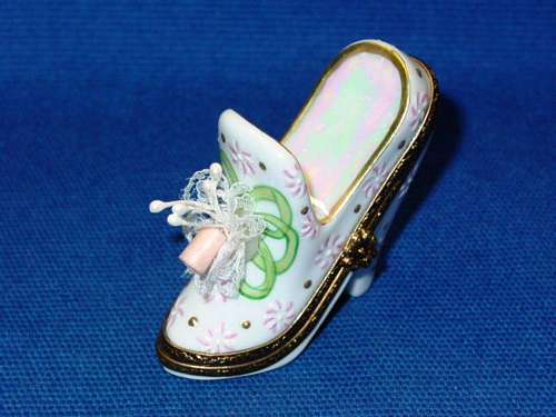 CLASSIC SHOE